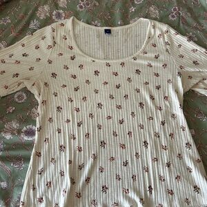 Old Navy Cream Floral Ribbed Top